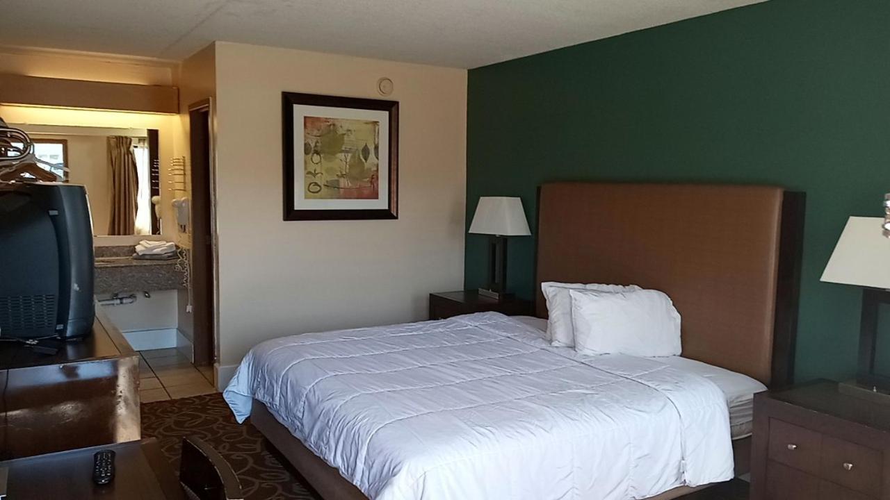 Hilltop Inn Pittsburgh Crafton Eksteriør bilde