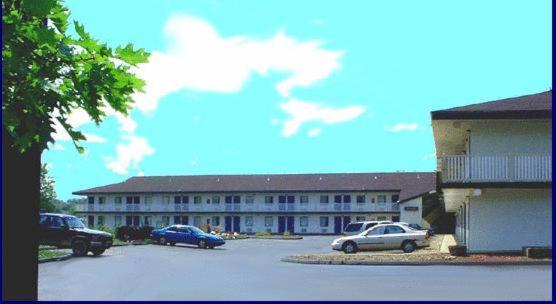 Hilltop Inn Pittsburgh Crafton Eksteriør bilde