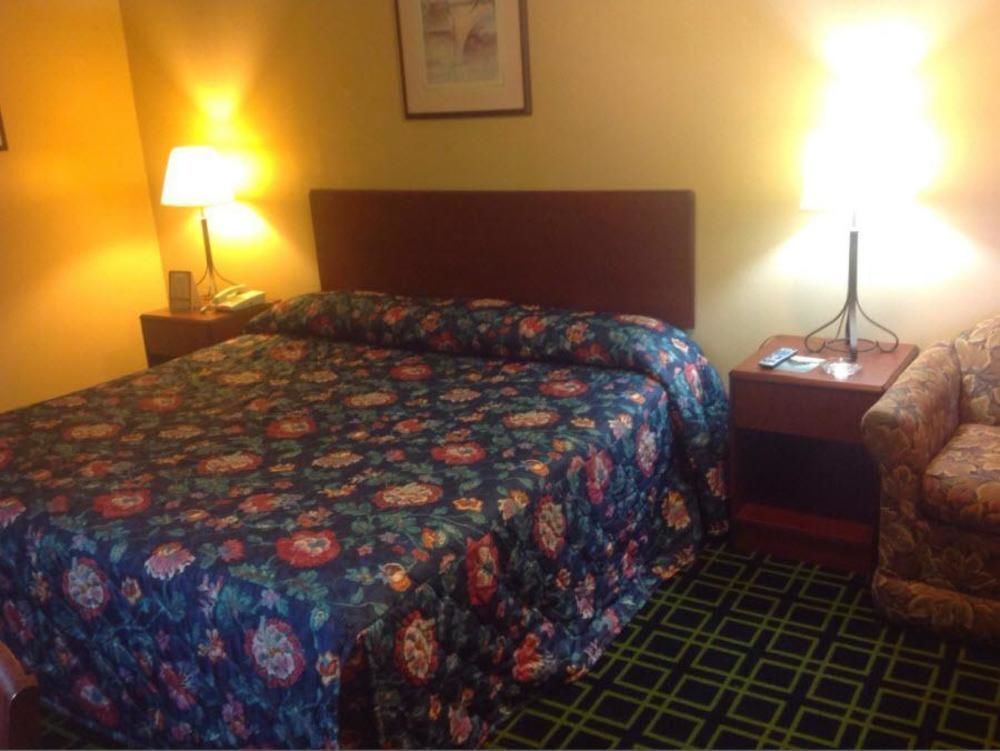 Hilltop Inn Pittsburgh Crafton Eksteriør bilde